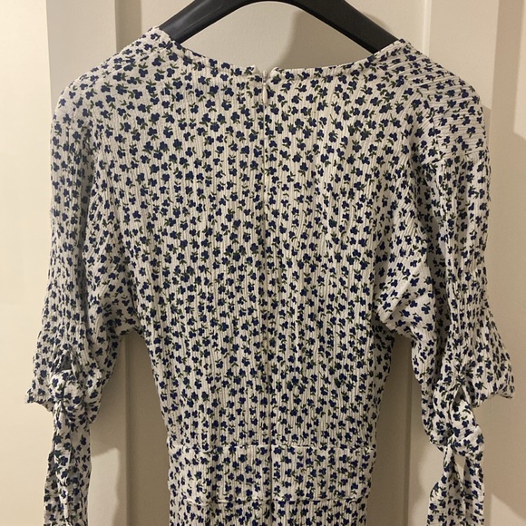 Faithful the Brand floral midi dress, size 6, medium - Picture 8 of 8